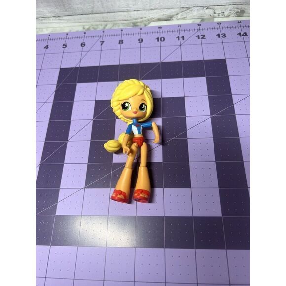 My Little Pony Equestria Girls Beach Minis Applejack Figure‎ 2017 4.5” MLP - Picture 2 of 4
